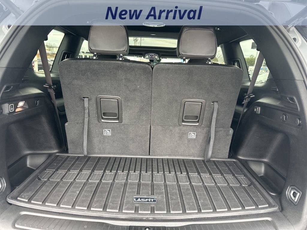 Used 2024 Jeep Grand Cherokee L Limited w/ Black Appearance Package image 11