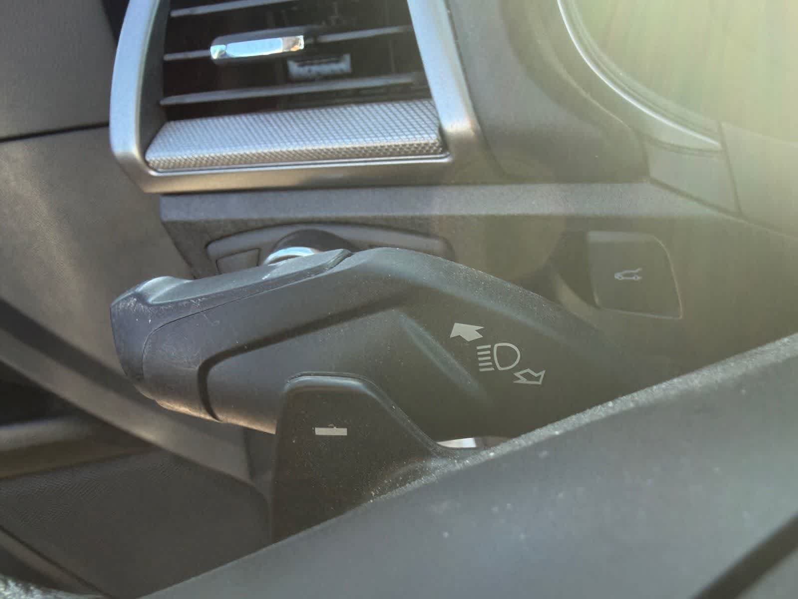 Used 2018 Ford Fusion SE w/ Fusion SE Technology Package FWD image 20
