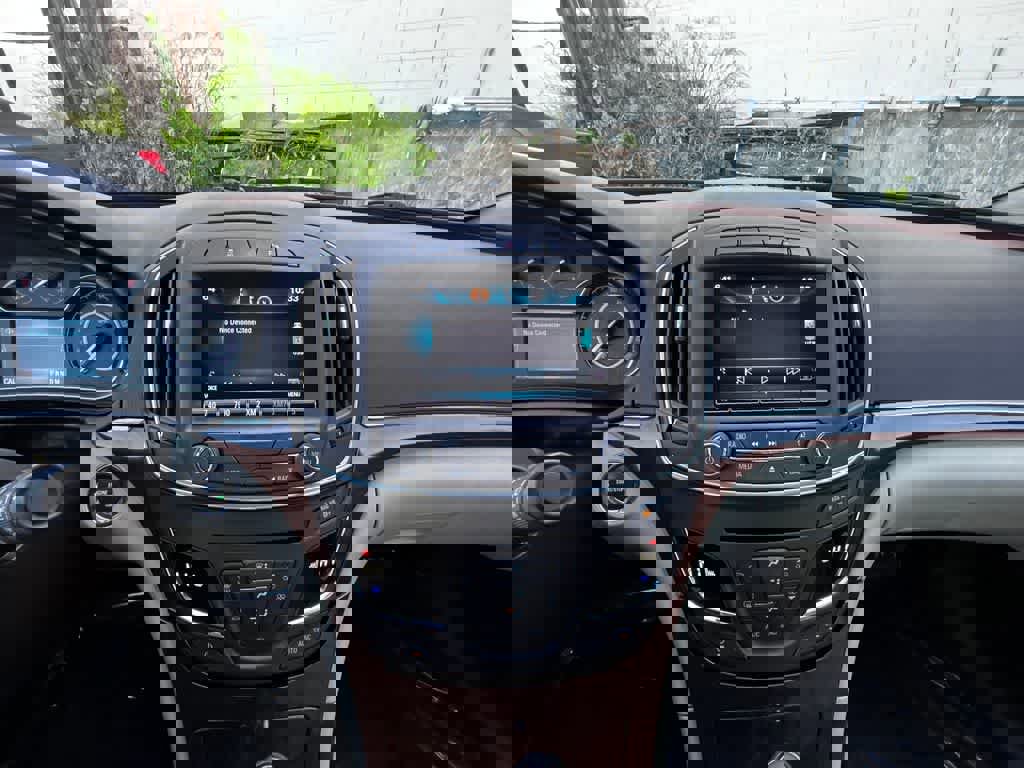 Used 2014 Buick Regal Premium image 17