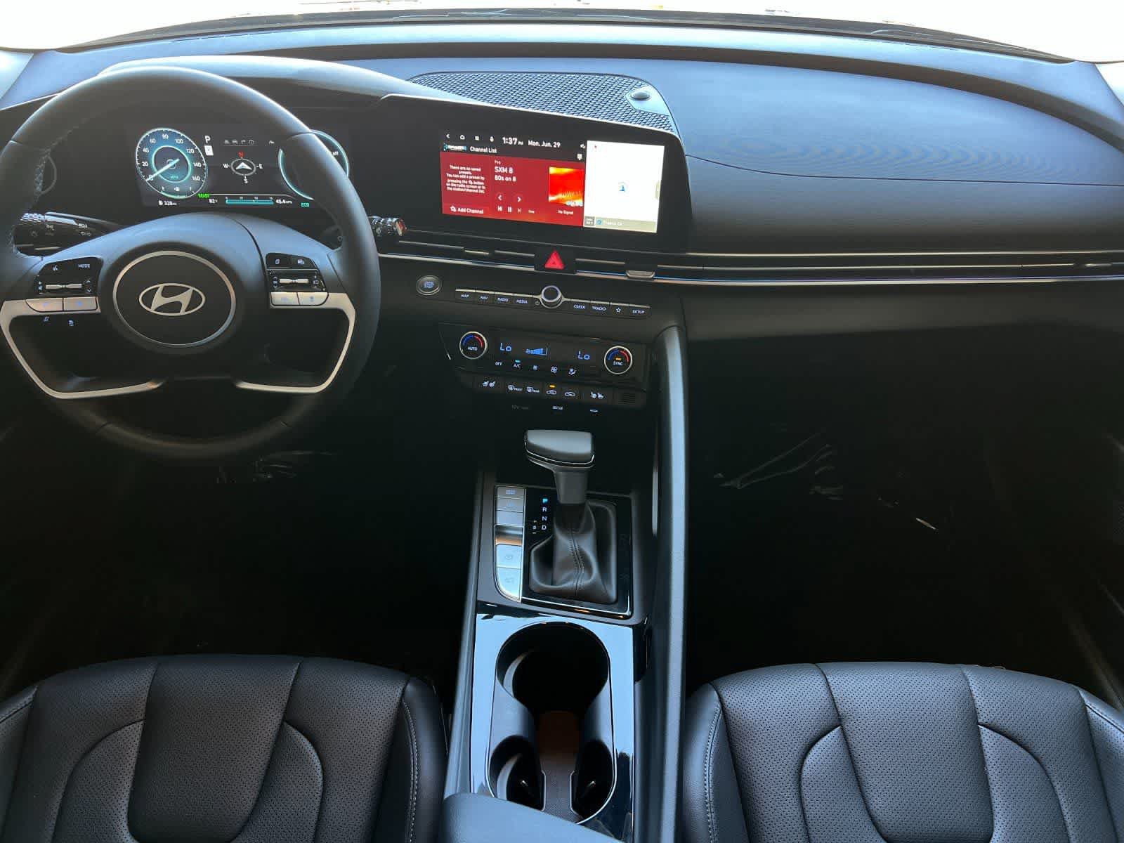 Certified 2026 Hyundai Elantra Limited FWD image 4
