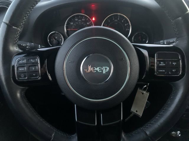 Used 2015 Jeep Wrangler Unlimited Sahara image 23