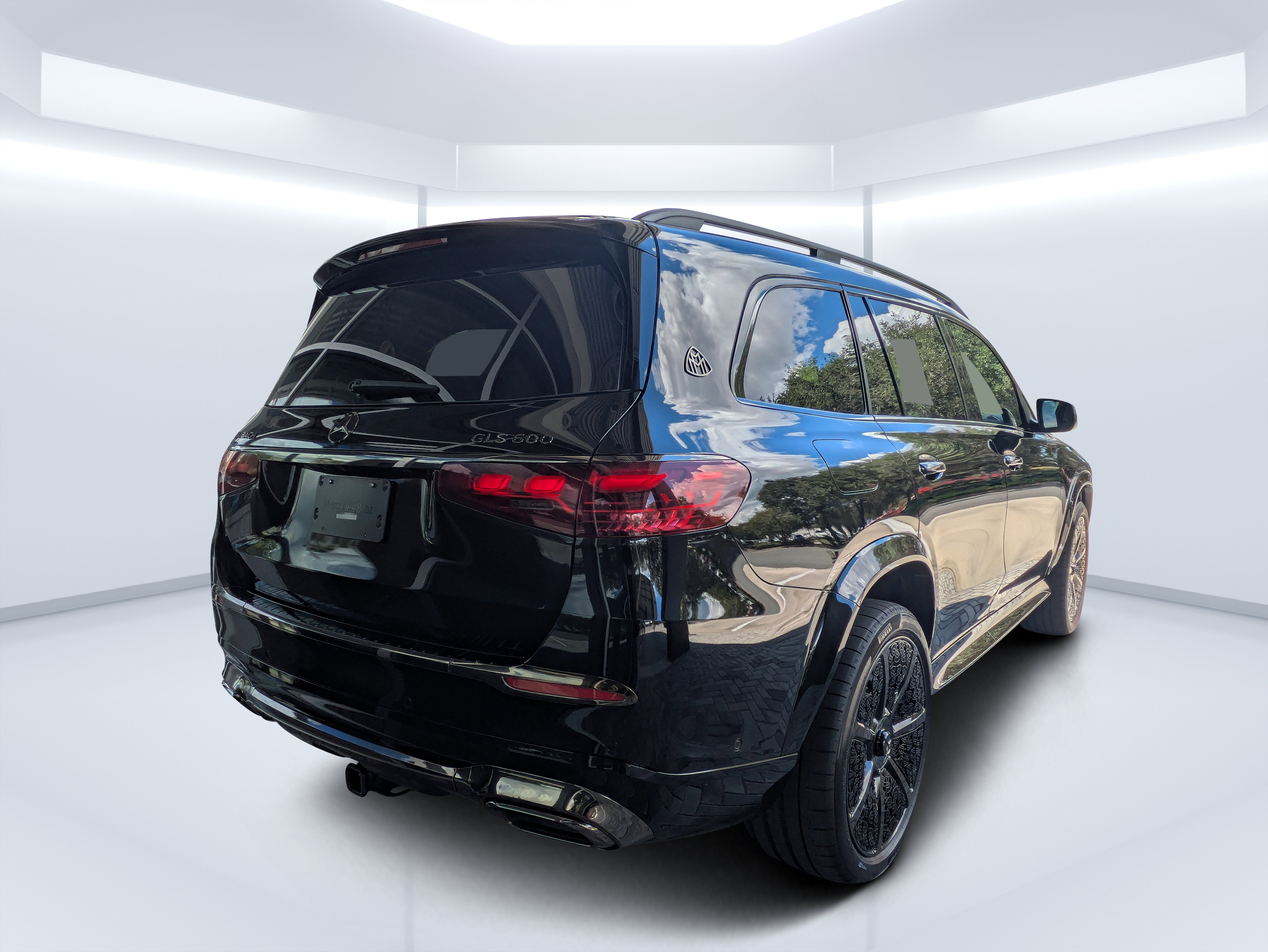 Used 2026 Mercedes-Benz Maybach GLS 600 4MATIC image 3
