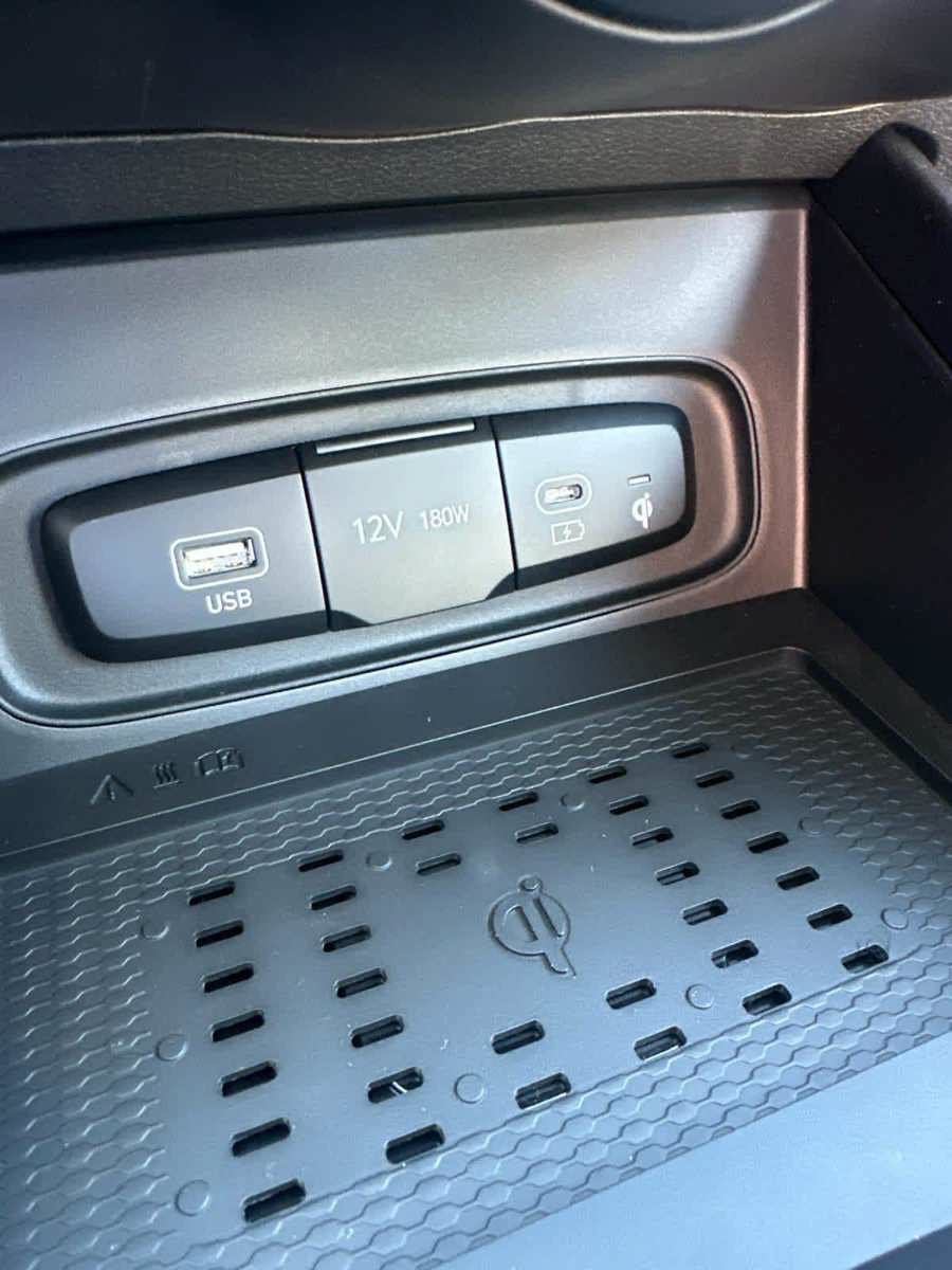 New 2026 Hyundai Venue SEL FWD image 12