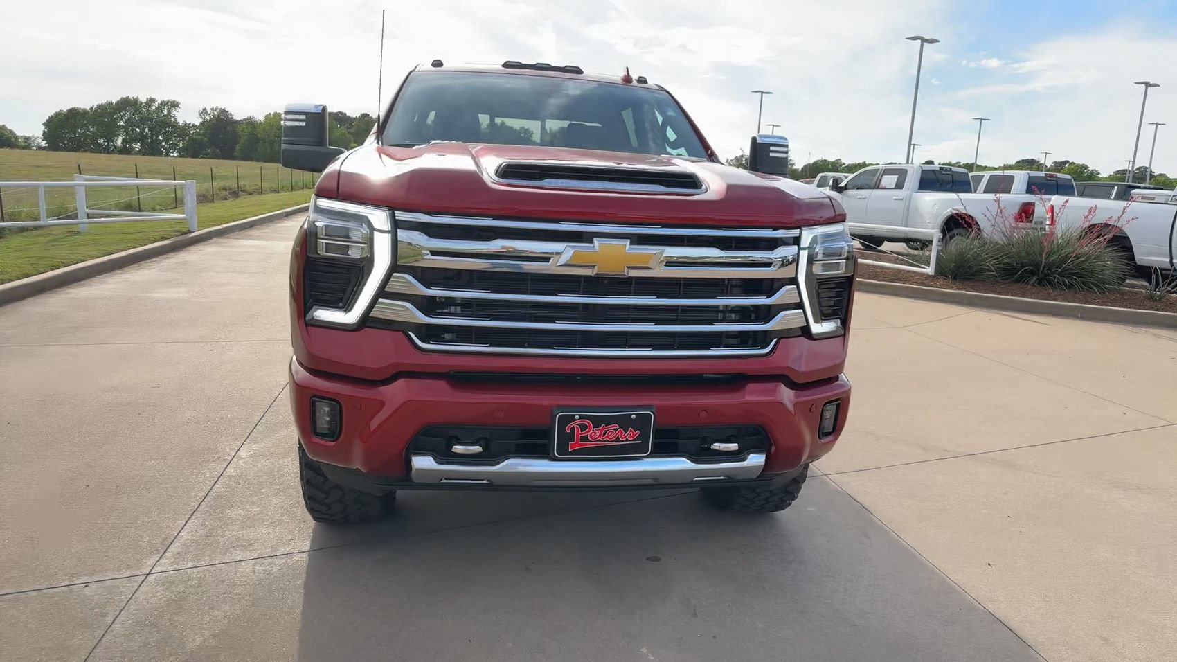 Used 2026 Chevrolet Silverado 2500 High Country w/ High Country Premium Package AWD/4WD image 2