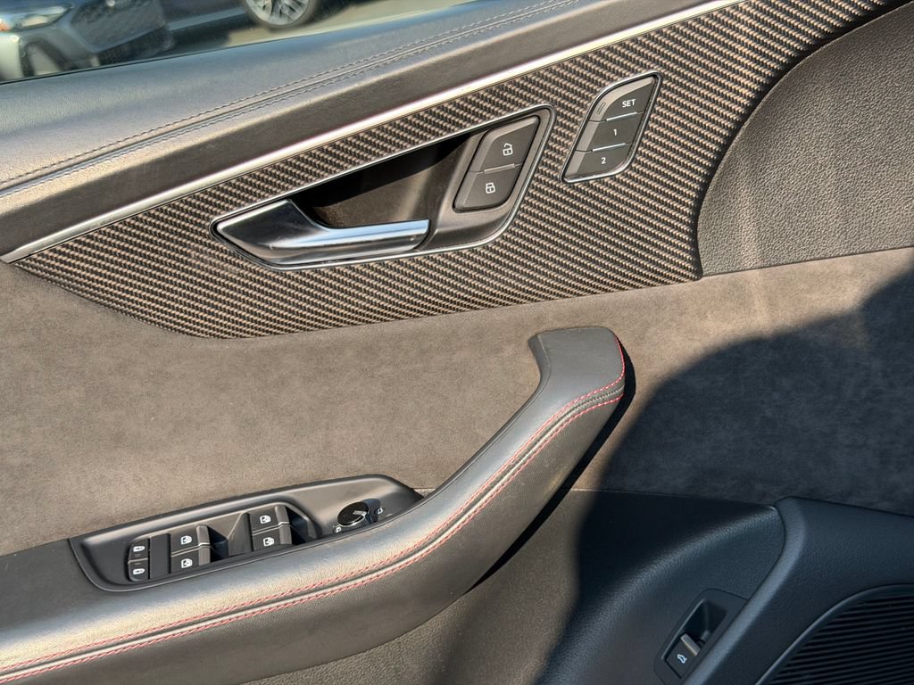 Used 2022 Audi RS Q8 AWD/4WD image 16
