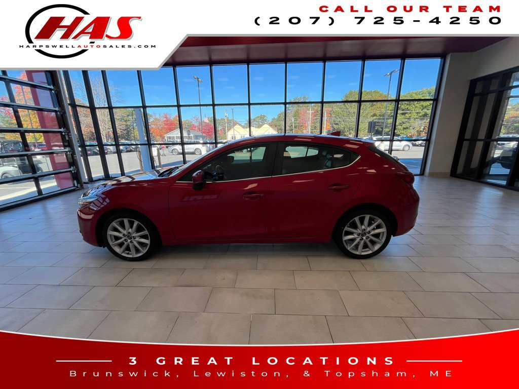 Used 2017 MAZDA MAZDA3 Grand Touring FWD image 2