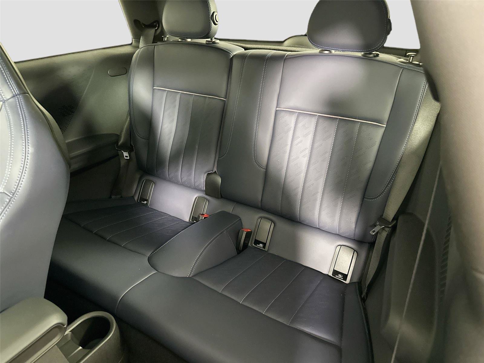 Used 2025 MINI Cooper 2-Door Hardtop FWD image 20