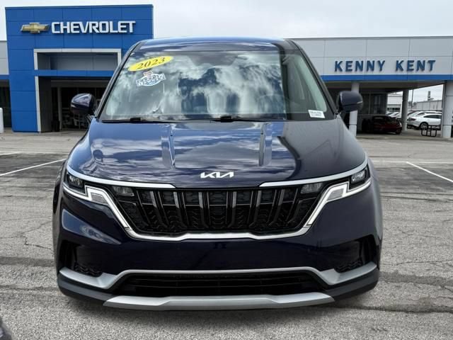 Used 2023 Kia Carnival LX FWD image 5
