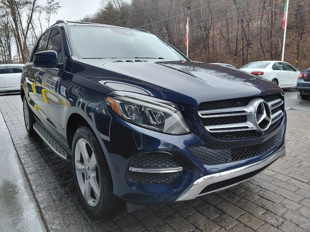 Used 2018 Mercedes-Benz GLE 350 4MATIC w/ Premium 2 Package image 5
