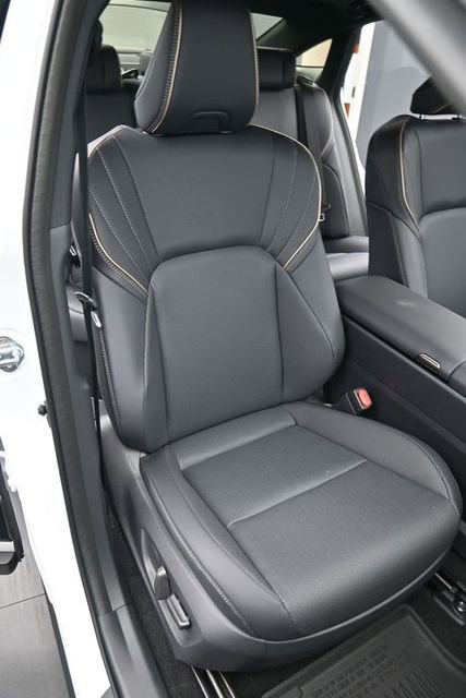 Used 2026 Toyota Crown Limited image 15