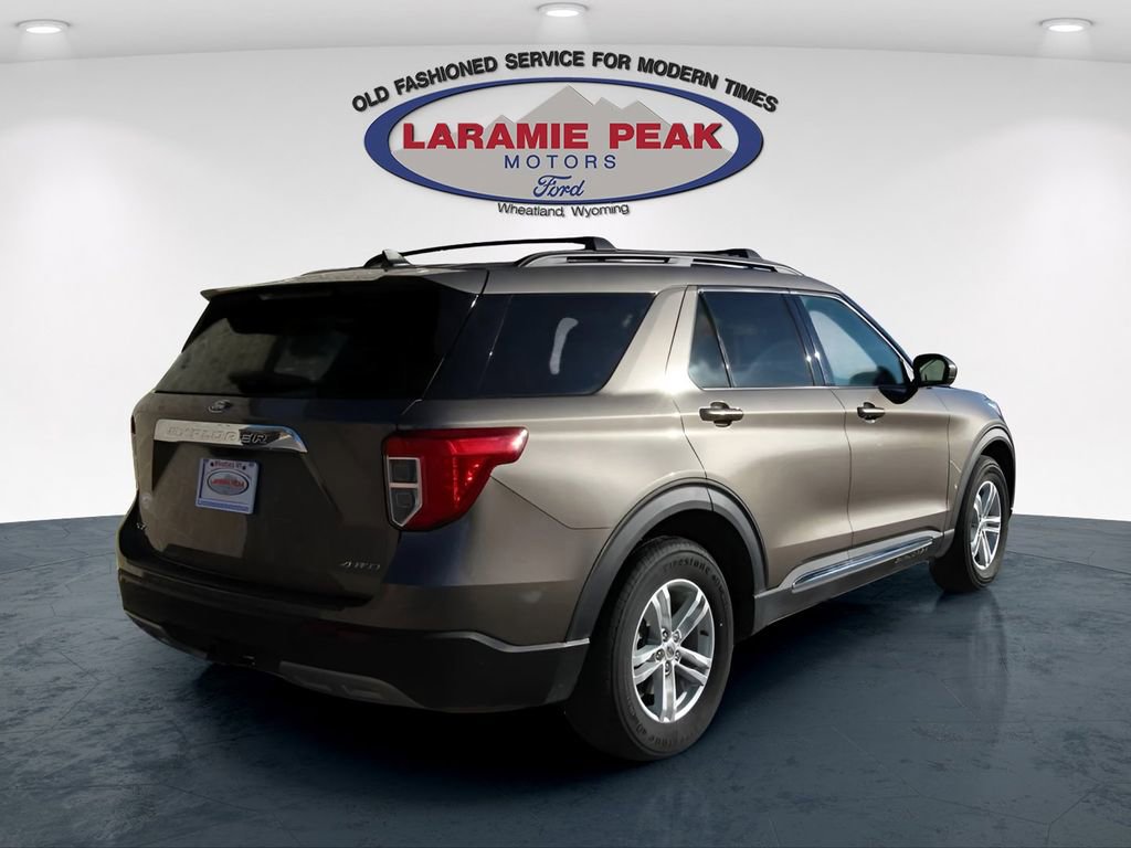 Used 2021 Ford Explorer XLT w/ Equipment Group 202A image 3