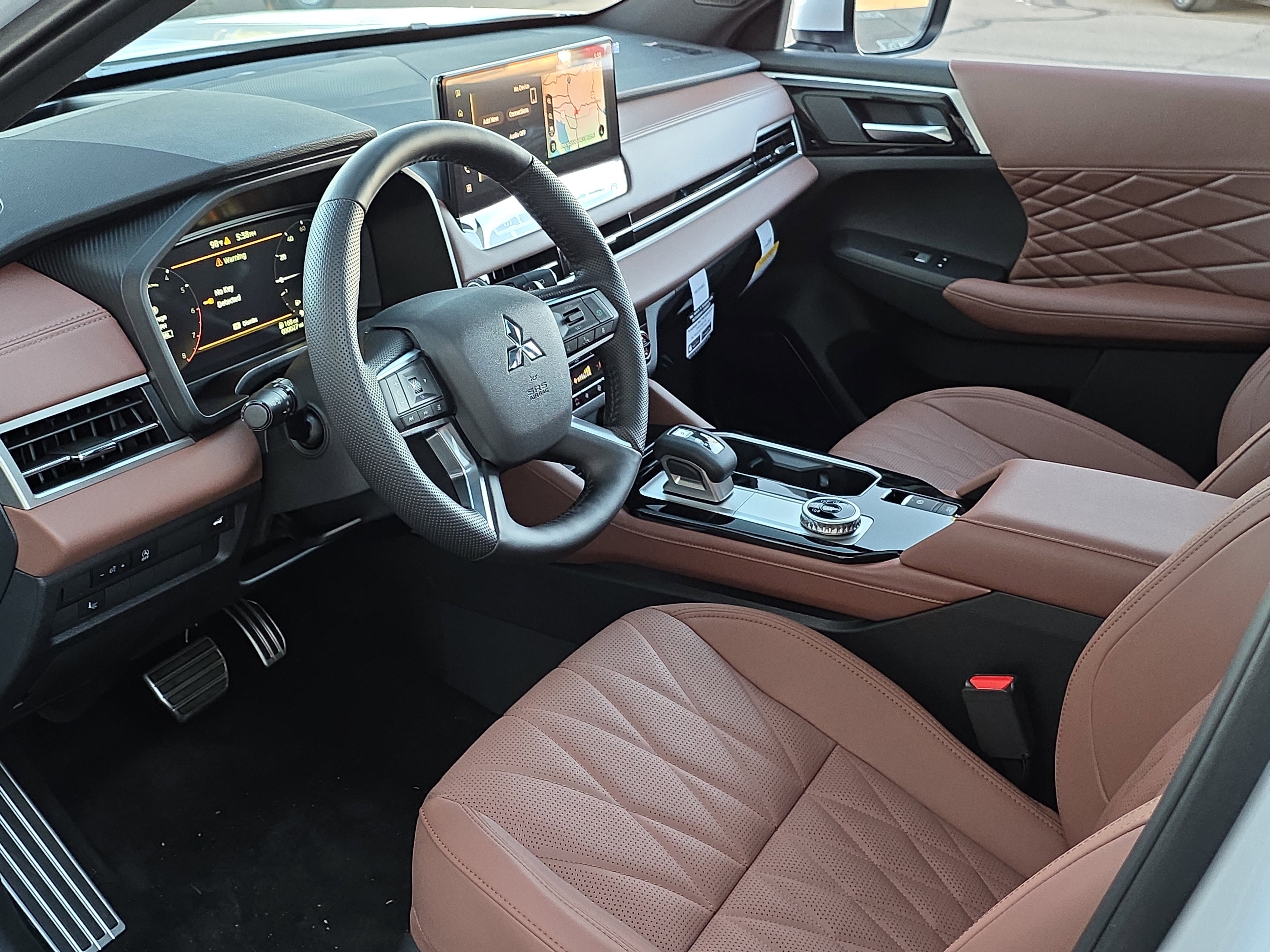 New 2026 Mitsubishi Outlander SEL image 13