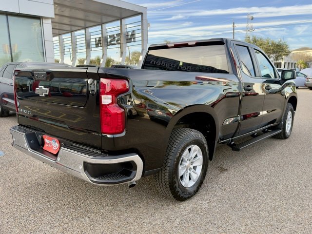 Used 2025 Chevrolet Silverado 1500 W/T w/ Z71 Off-Road Package image 7