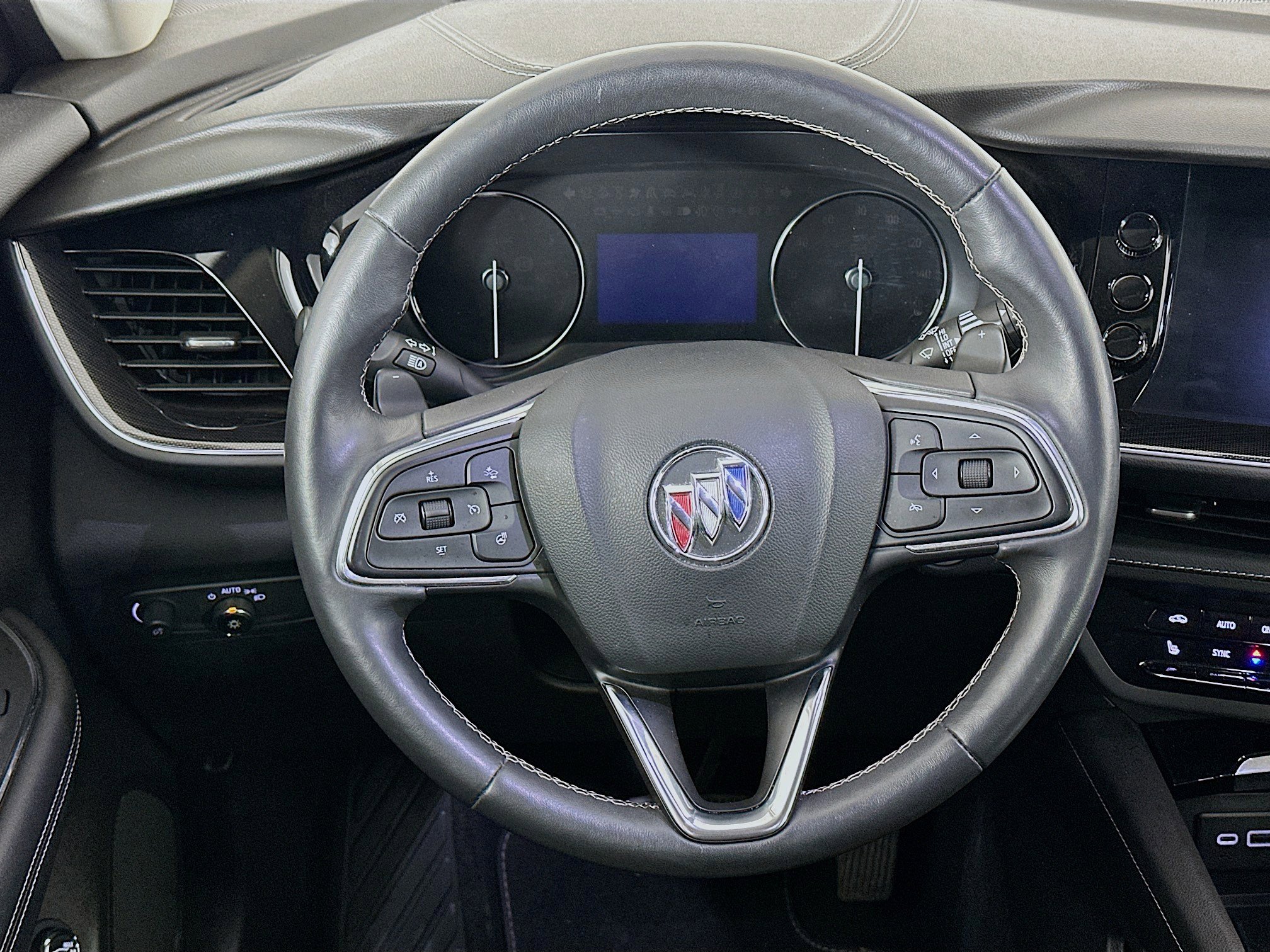 Used 2022 Buick Envision Preferred image 18