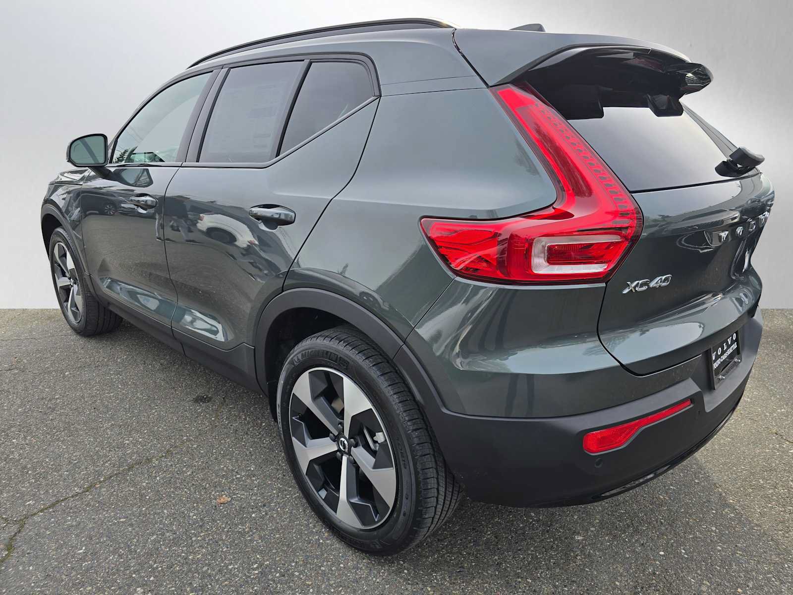 New 2026 Volvo XC40 B5 Core w/ Protection Package Premier AWD/4WD image 5