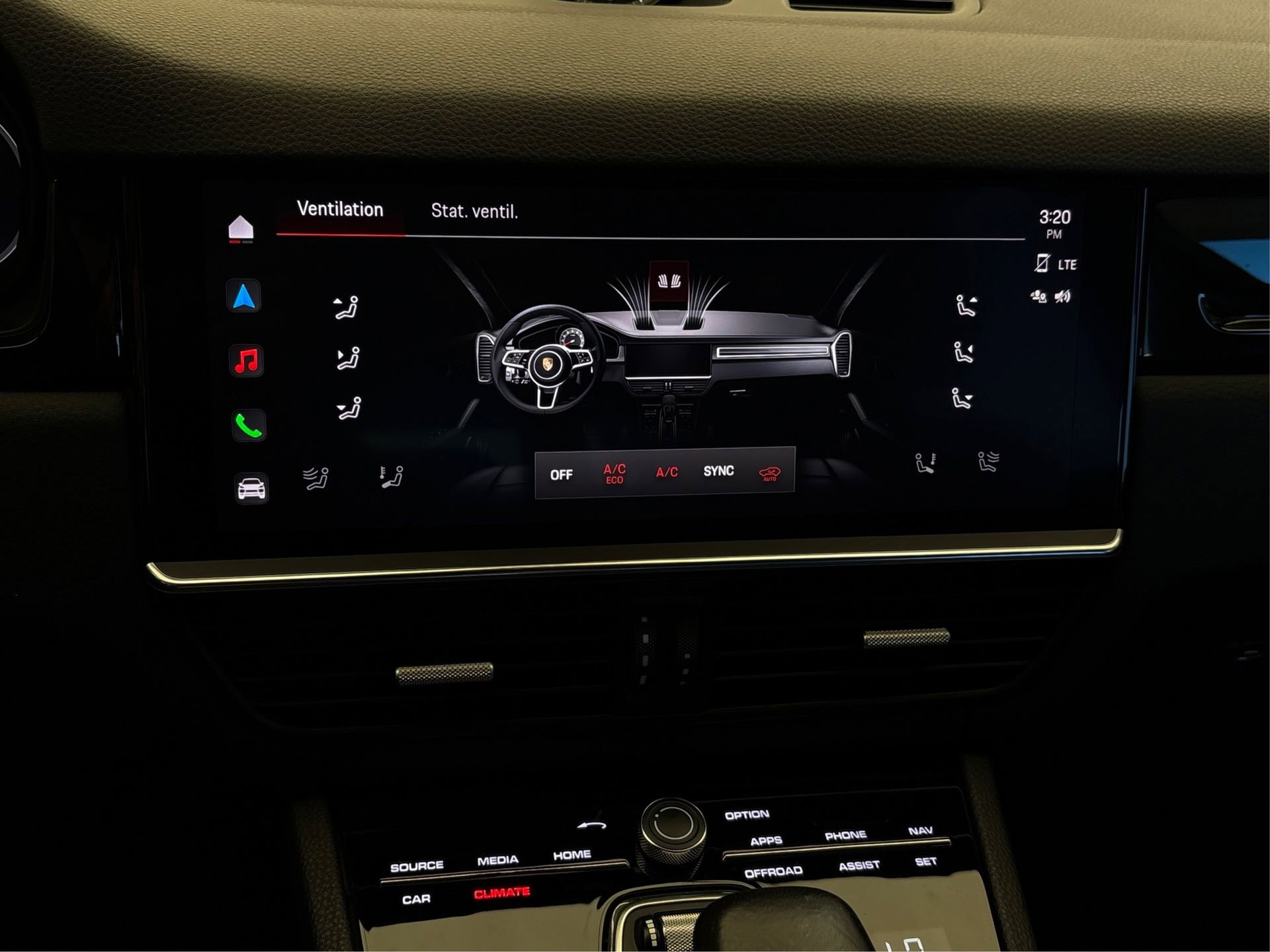 Used 2022 Porsche Cayenne image 26