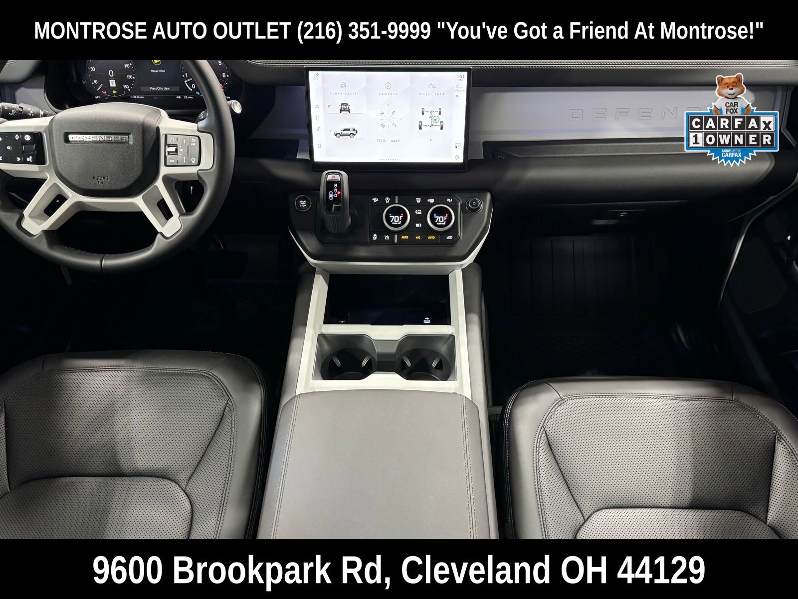 Used 2025 Land Rover Defender 90 X-Dynamic SE image 2