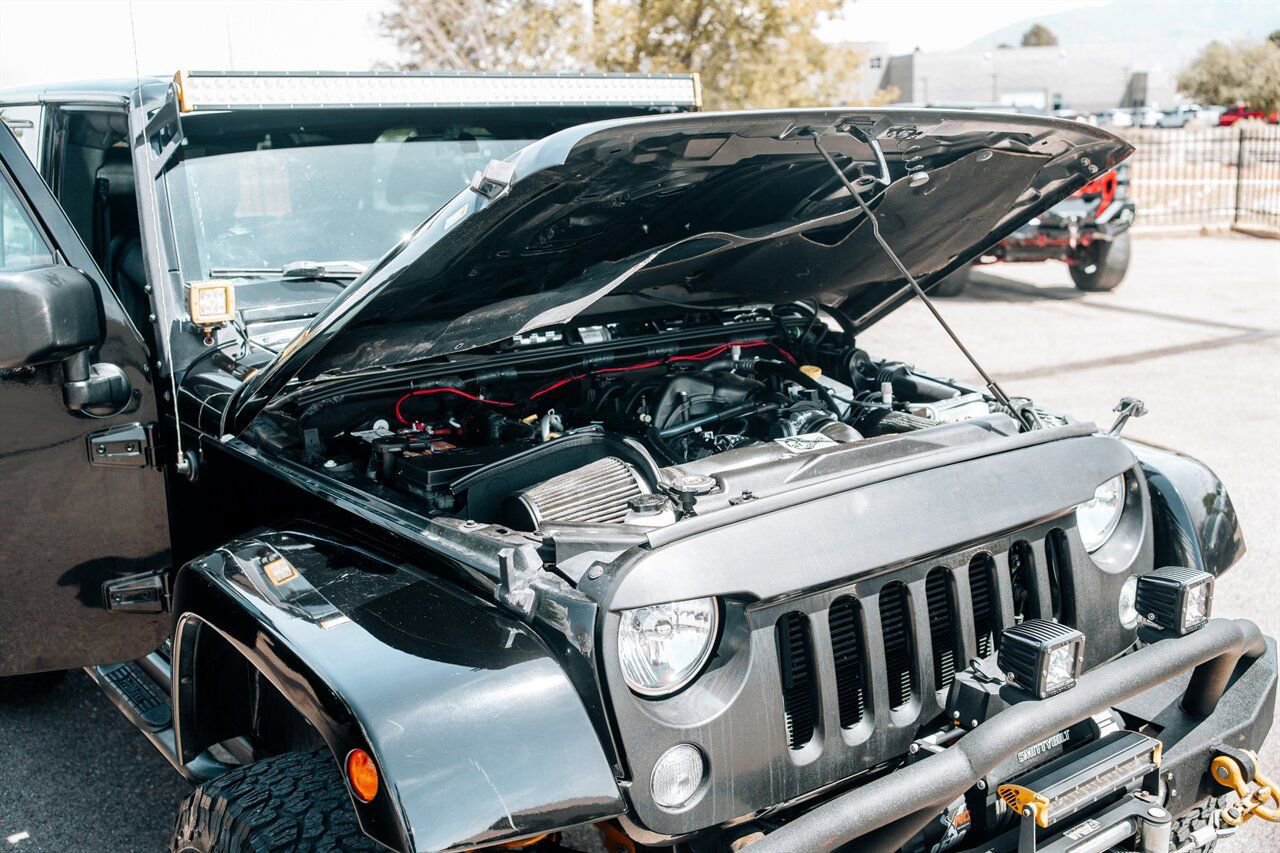 Used 2016 Jeep Wrangler Unlimited Rubicon image 52