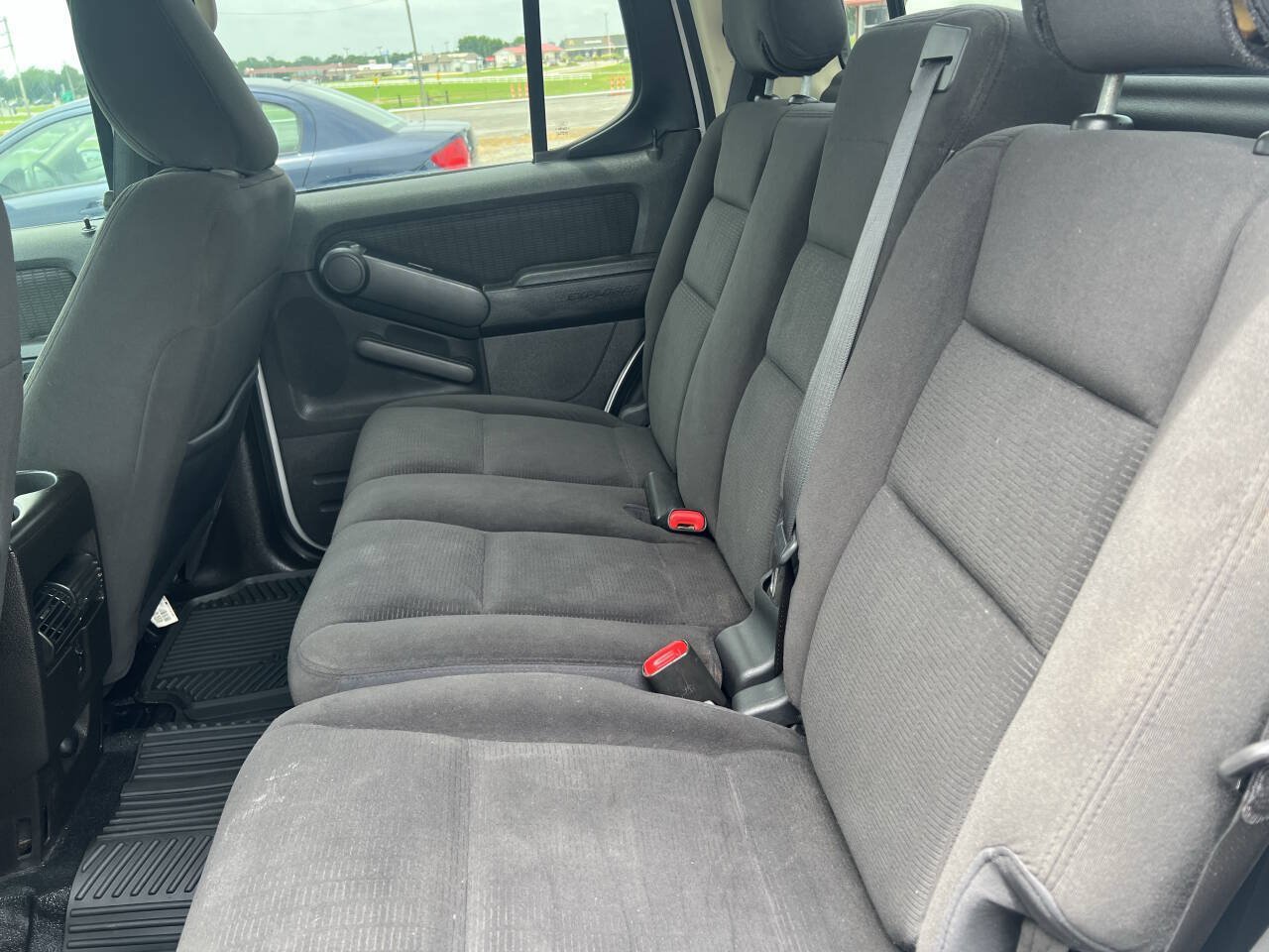 Used 2010 Ford Explorer Sport Trac XLT RWD image 8