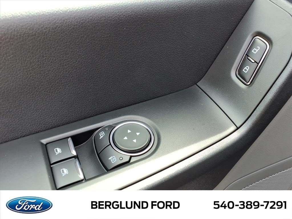New 2026 Ford F550 4x4 Regular Cab Super Duty image 9