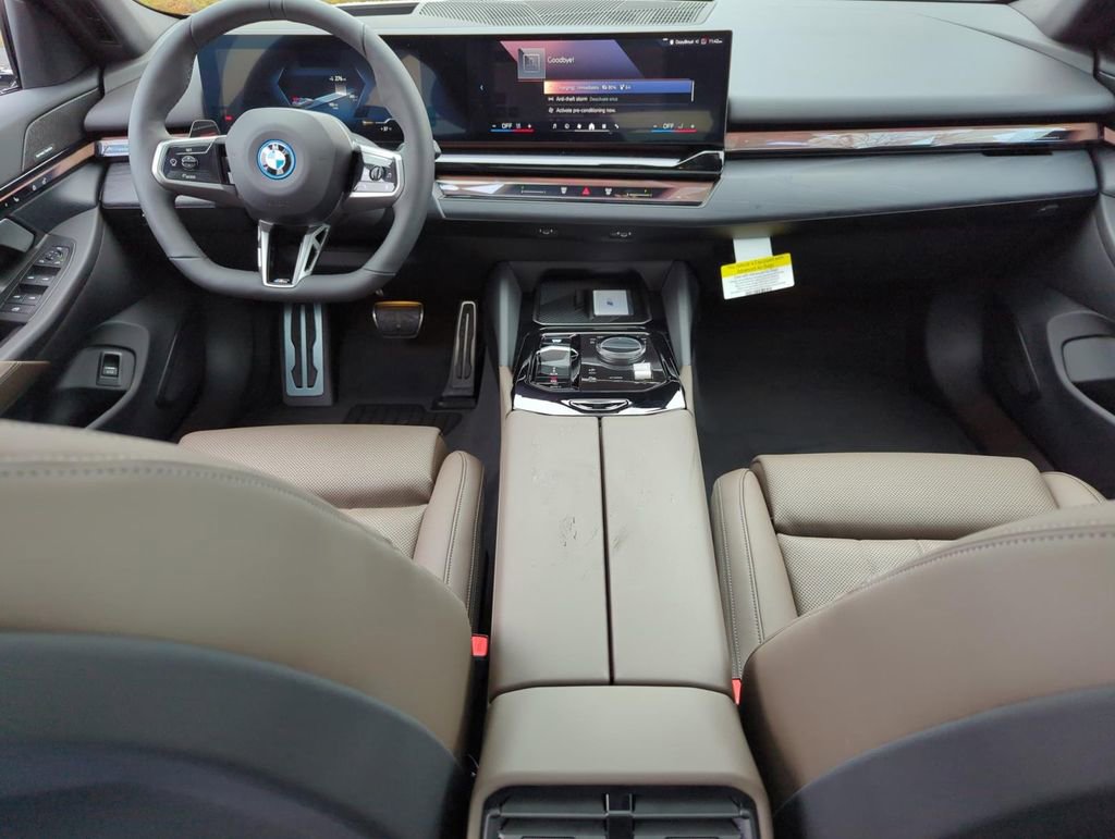 New 2024 BMW i5 eDrive40i w/ M Sport Package image 24