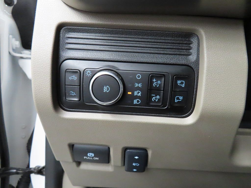 Used 2025 Ford F450 Platinum w/ Platinum Plus Package image 45