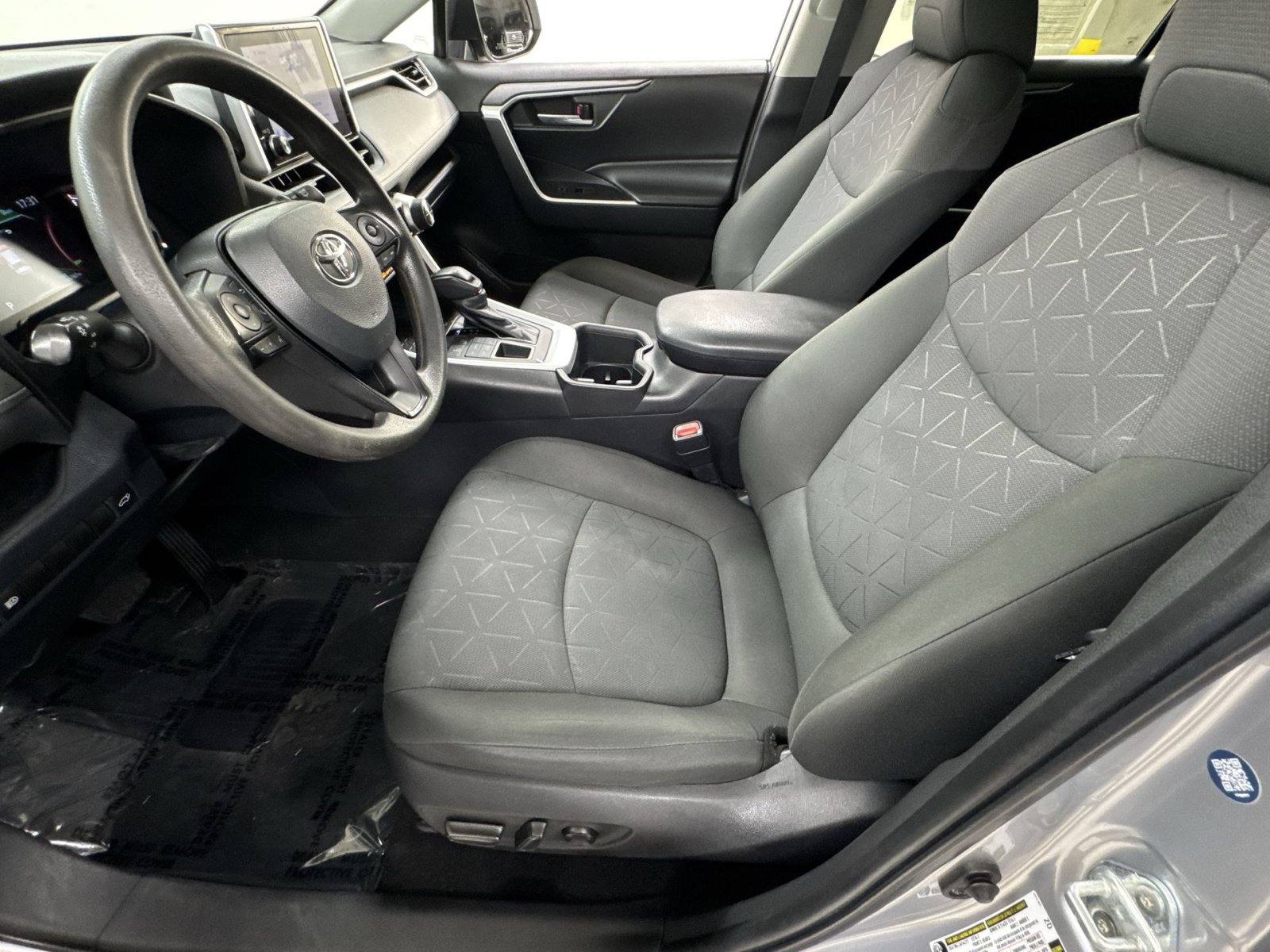 Used 2023 Toyota RAV4 XLE w/ Convenience Package AWD/4WD image 16