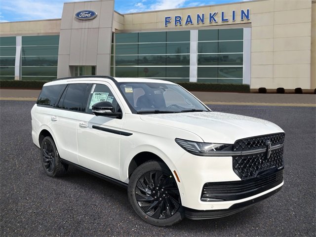 New 2025 Lincoln Navigator Reserve w/ Jet Appearance Package