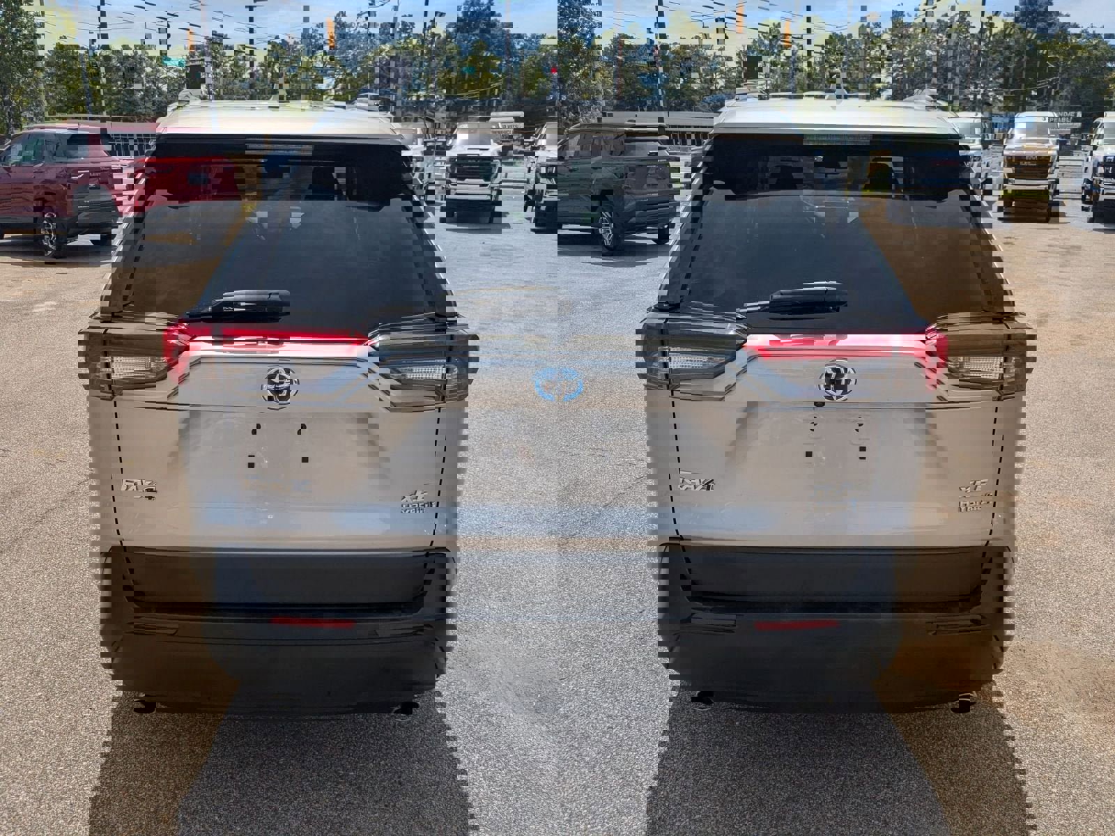 Used 2024 Toyota RAV4 XLE image 5