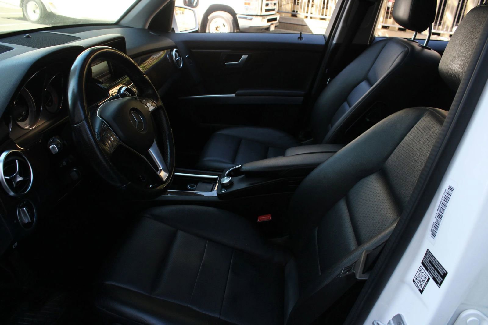 Used 2015 Mercedes-Benz GLK 350 4MATIC w/ Premium 1 Package image 15