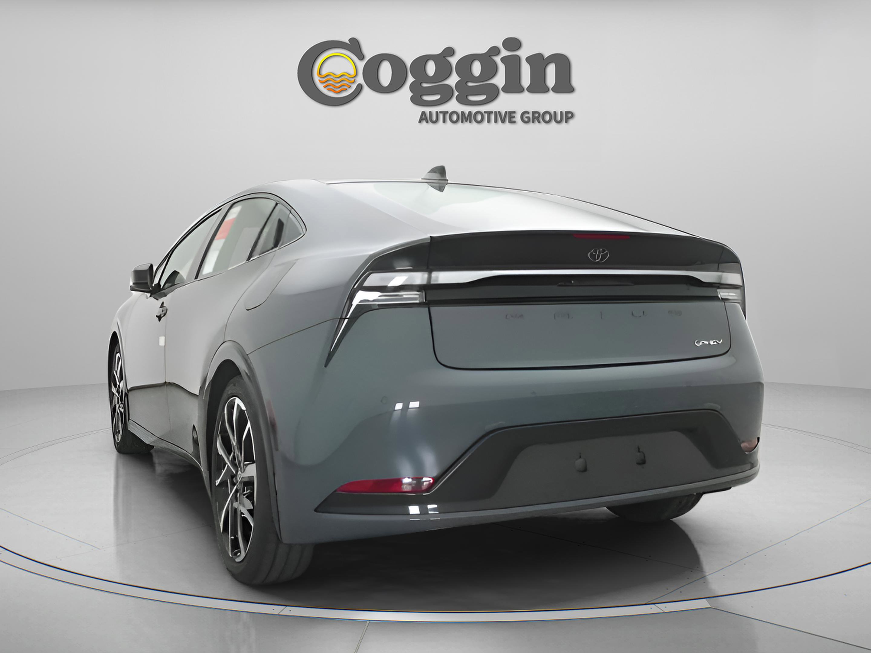 New 2026 Toyota Prius Plug-In Hybrid FWD image 13