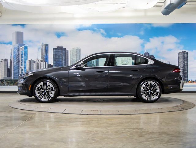 Used 2026 BMW 530i xDrive image 6