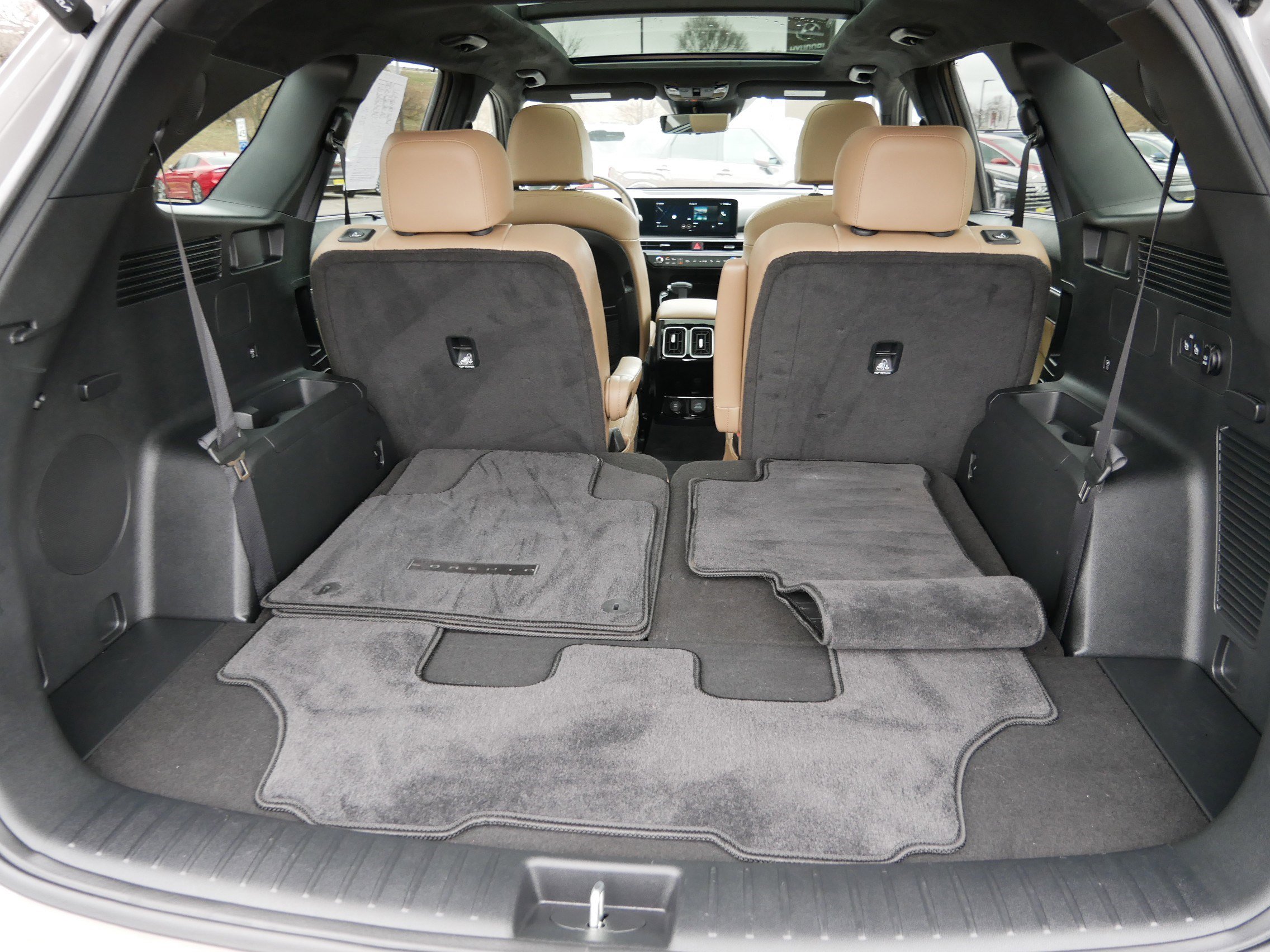 Used 2024 Kia Sorento SX Prestige w/ Olive Brown Leather Package image 18