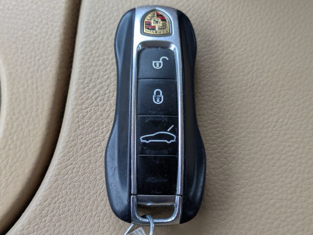Used 2018 Porsche Panamera 4S AWD/4WD image 30