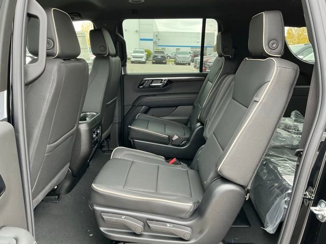New 2026 Chevrolet Suburban Premier image 22