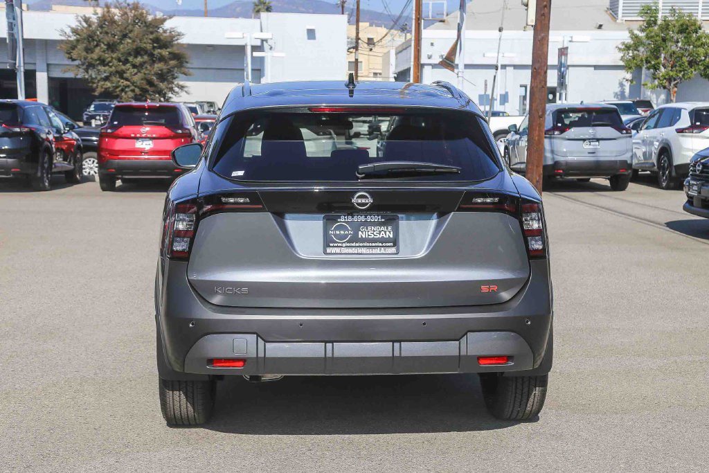 New 2026 Nissan Kicks SR FWD image 7