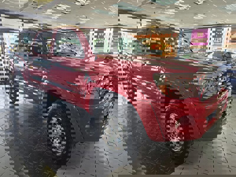 Used 2007 Toyota Tacoma PreRunner w/ SR5 Pkg #2 image 3