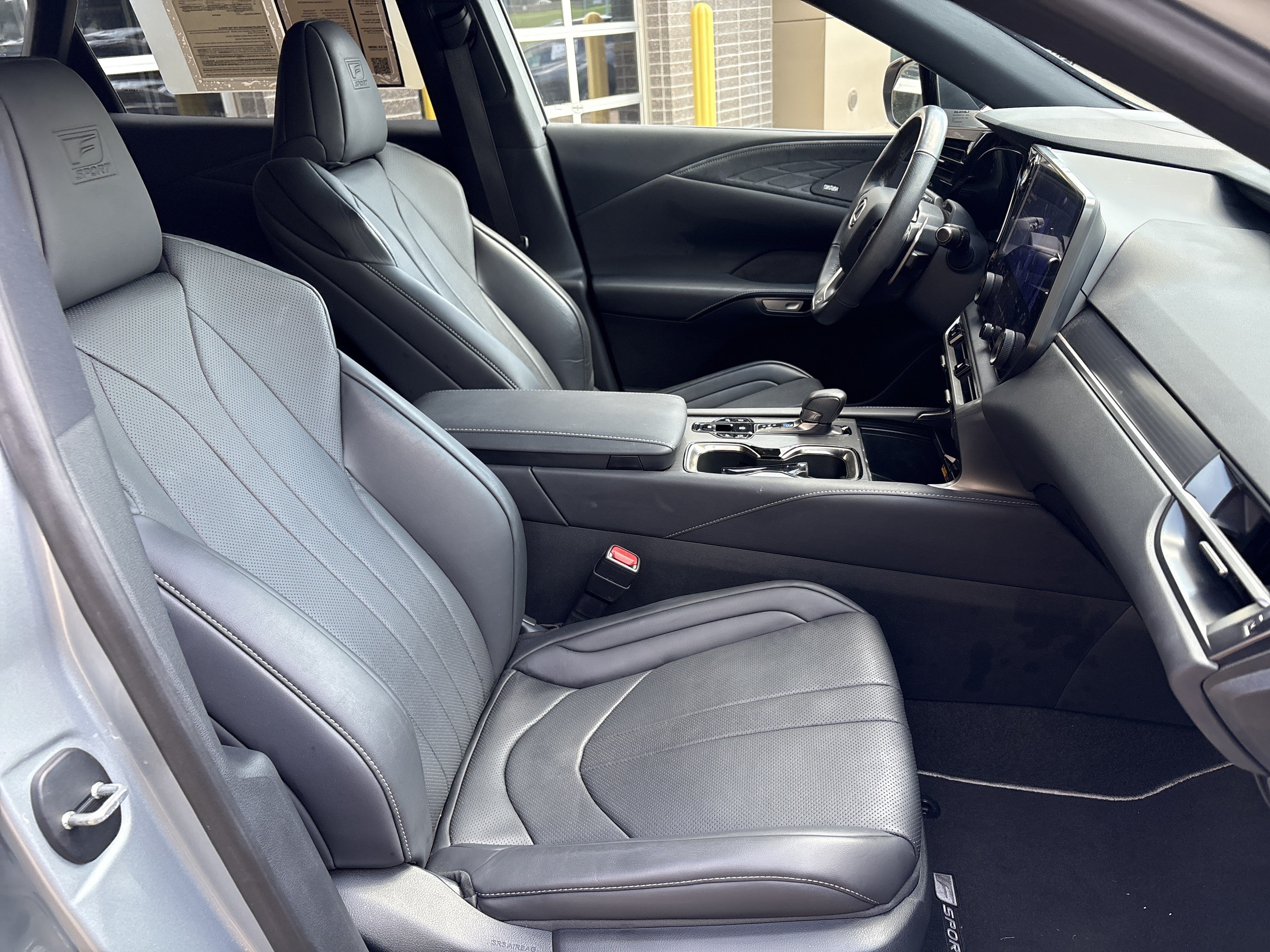 Used 2024 Lexus RX 350 F Sport w/ Convenience Package AWD/4WD image 33