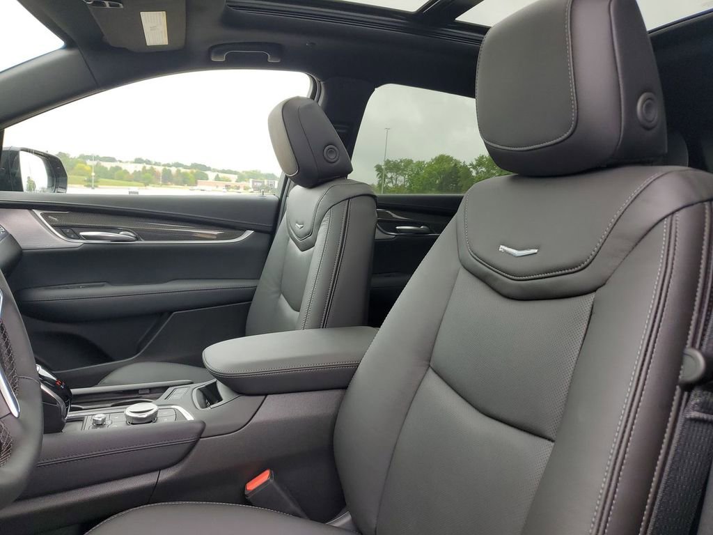 New 2025 Cadillac XT5 Sportv w/ Technology Package image 21