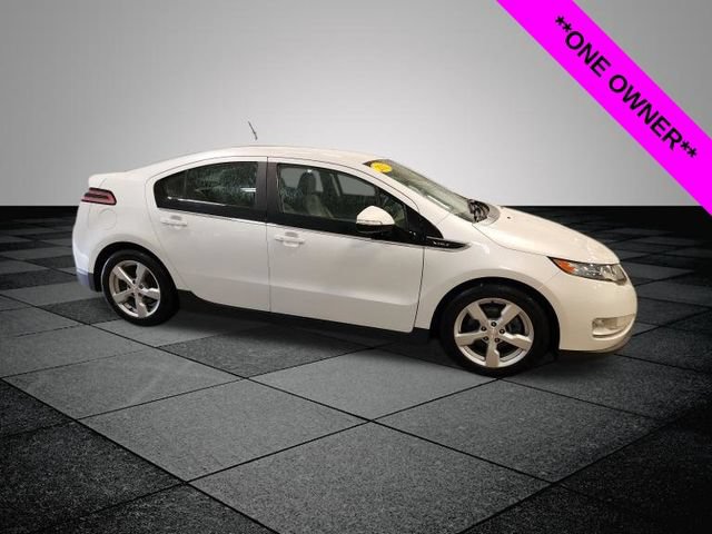 Used 2015 Chevrolet Volt Premium w/ Premium Trim Package FWD image 2