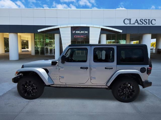 Used 2023 Jeep Wrangler Unlimited Sahara image 5