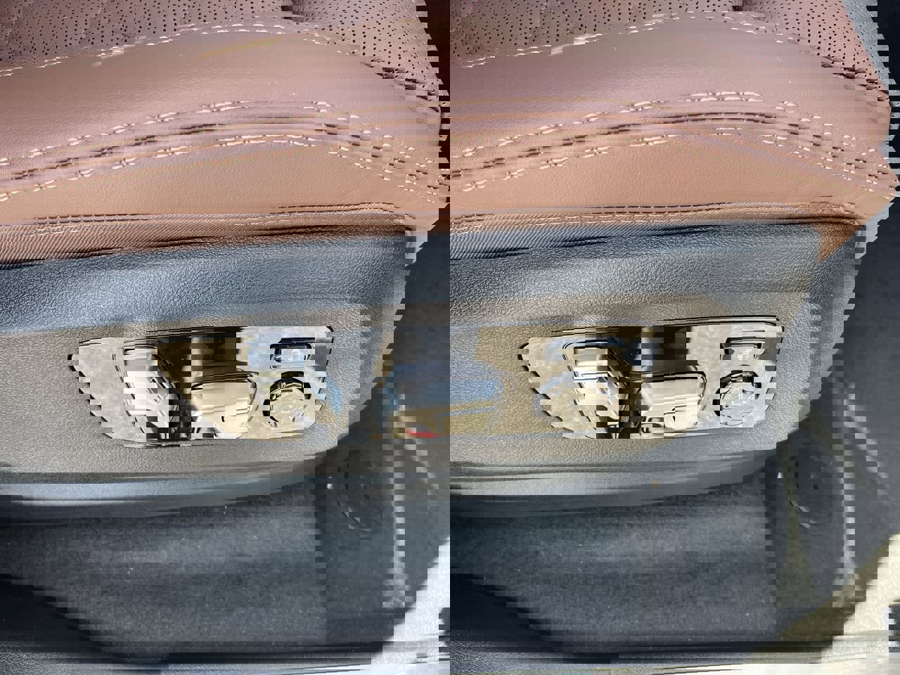 Certified 2026 BMW X5 sDrive40i image 38