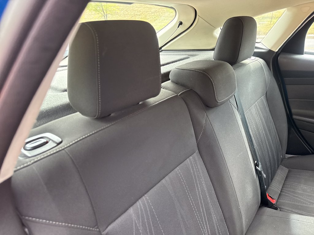 Used 2018 Ford Focus SE w/ Cold Weather Package FWD image 25