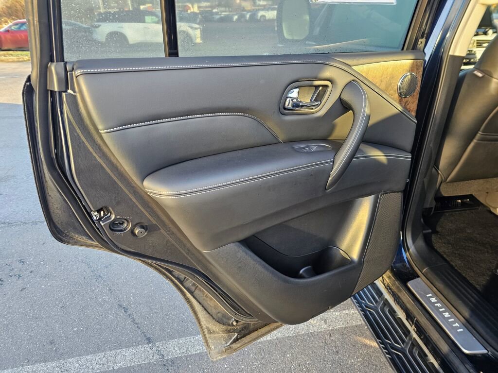 Used 2024 INFINITI QX80 Premium Select w/ Cargo Package image 20