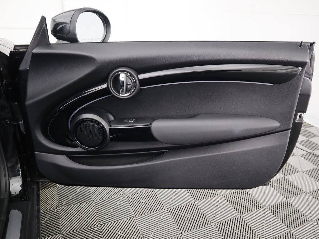 Used 2023 MINI Cooper S image 33