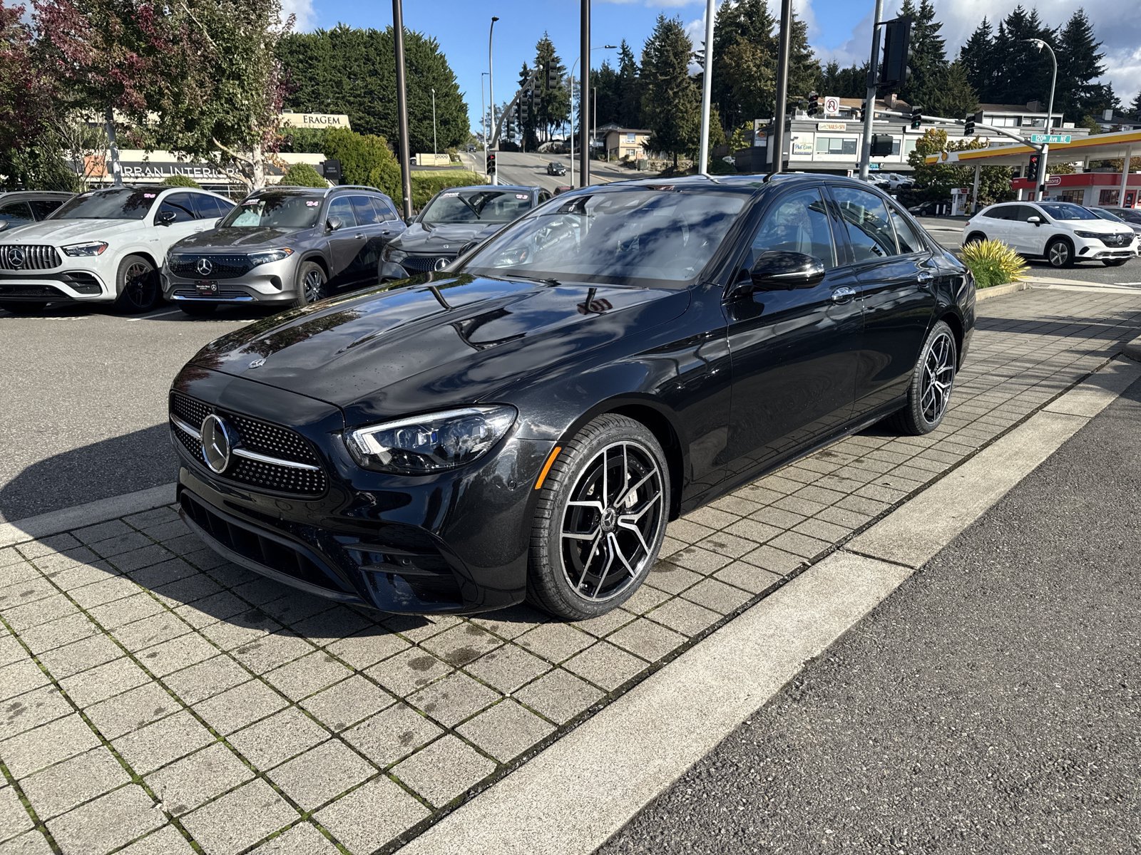 Used 2021 Mercedes-Benz E 450 4MATIC Sedan image 1