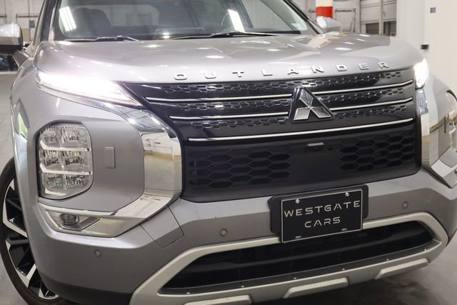 Used 2022 Mitsubishi Outlander SE image 45