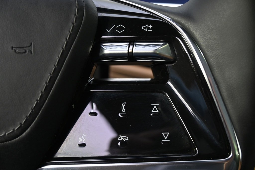 New 2025 Cadillac Escalade IQ Luxury 2 image 36