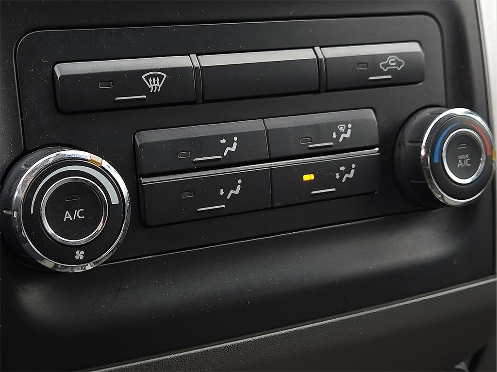 Used 2018 Nissan Frontier SV image 14