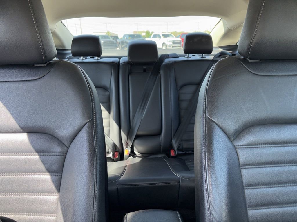 Used 2017 Ford Fusion SE w/ Fusion SE Technology Package FWD image 15